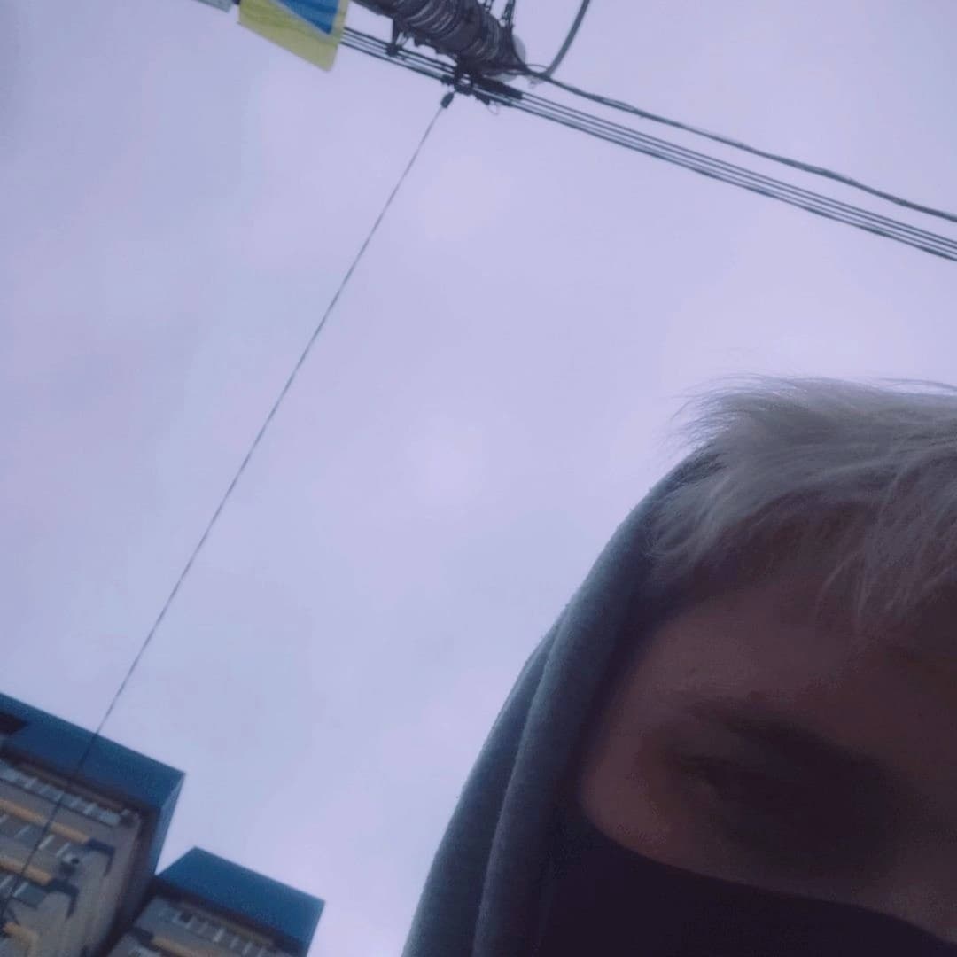 серый дым