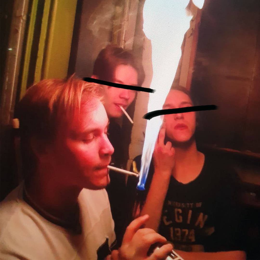Телефон